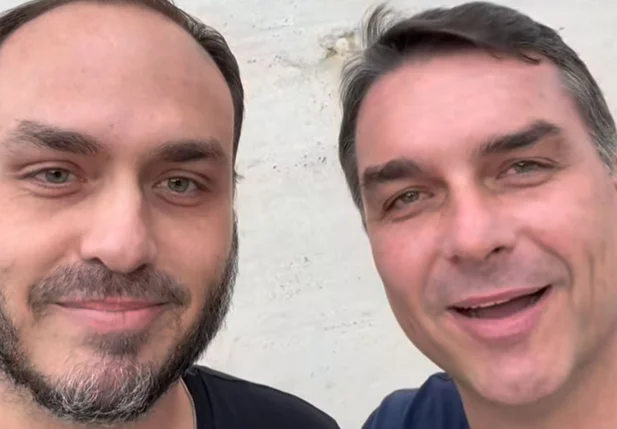Carlos Bolsonaro e Flávio Bolsonaro