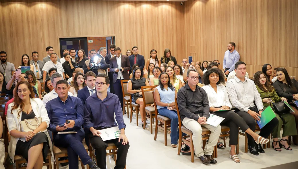 Cerimônia de posse dos aprovados no concurso