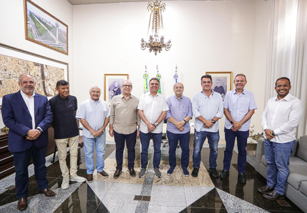 Ciro Nogueira participou do anúncio da retomada das obras da Ponte João Claudino