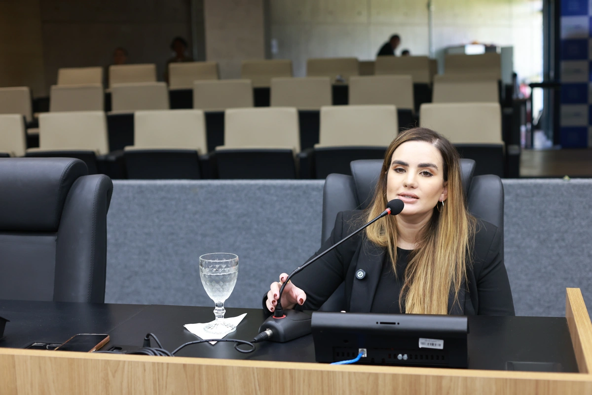 Deputada Bárbara do Firmino