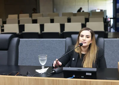 Deputada Bárbara do Firmino