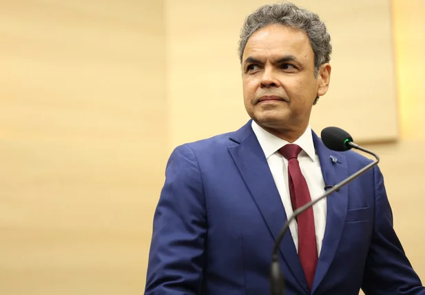 Deputado Dr. Gil Carlos