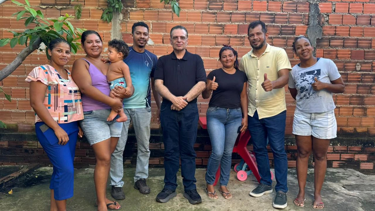 Deputado Gessivaldo ouve demandas de moradores da Santa Maria