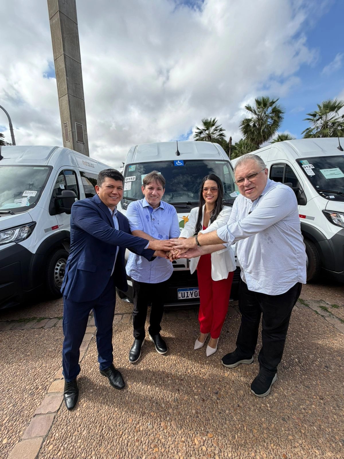 Deputado Rubens Vieira celebra entrega de 50 vans e reforça apoio à assistência social no Piauí