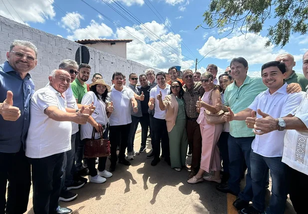 DER-PI: Corrente e Cristalândia recebem obras de pavimentação urbana