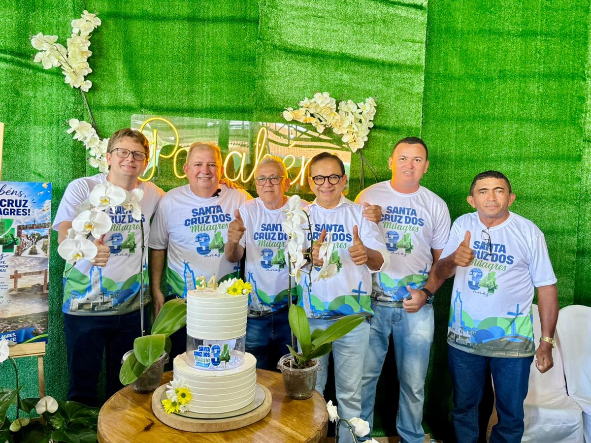 Dr. Hélio participa das comemorações dos 34 anos de Santa Cruz dos Milagres