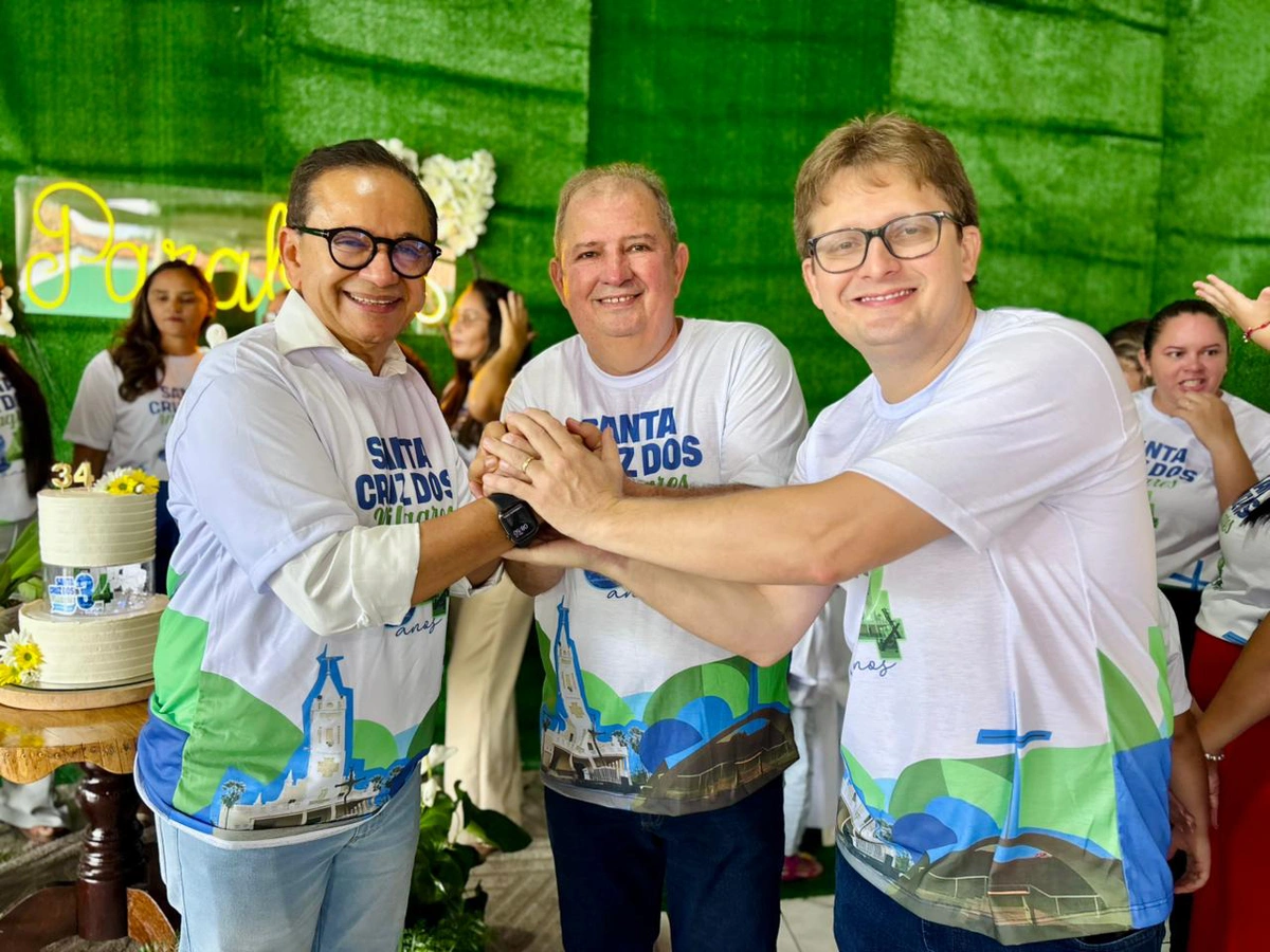 Dr. Hélio participa das comemorações dos 34 anos de Santa Cruz dos Milagres