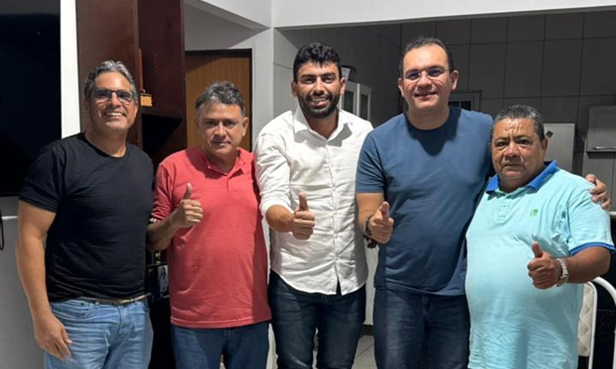 Draga Alana amplia base e recebe adesão de Vinício Ferreira em pré-campanha à Assembleia do Piauí