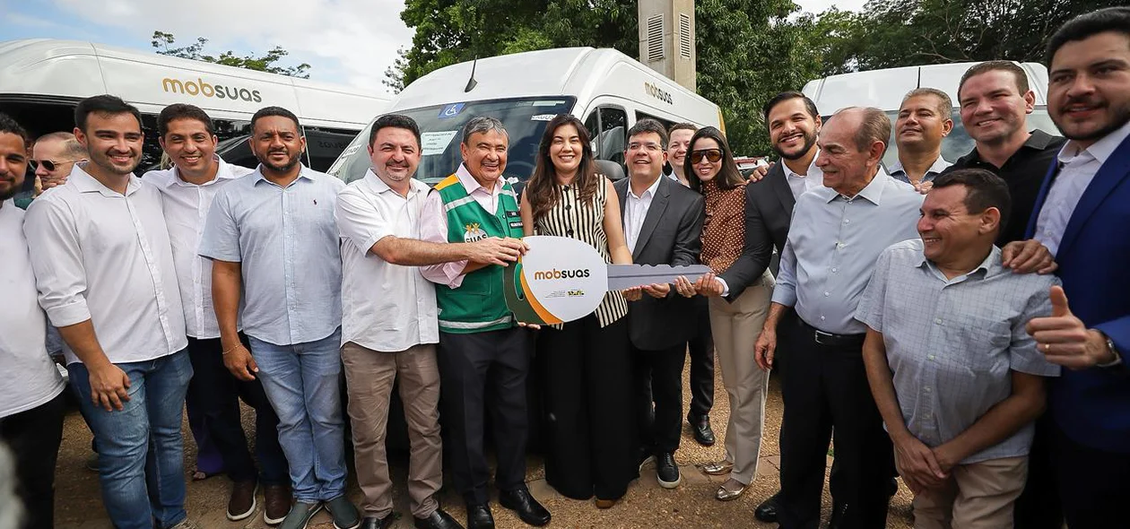 Entrega ocorreu em frente a Alepi