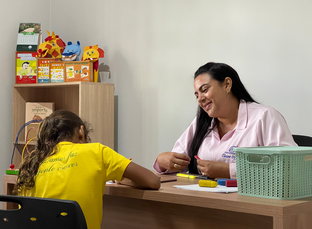 "Escuta ativa" transforma vidas de crianças e adolescentes atendidos pela AMARE em Esperantina