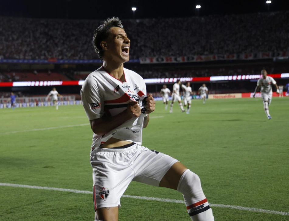 Ferreira marcou três gols