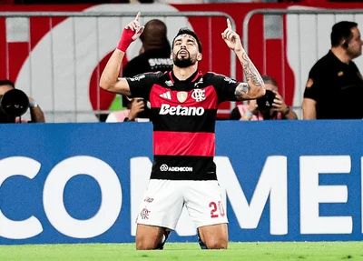 Flamengo goleia Independiente Medellín e segue 100% na Libertadores