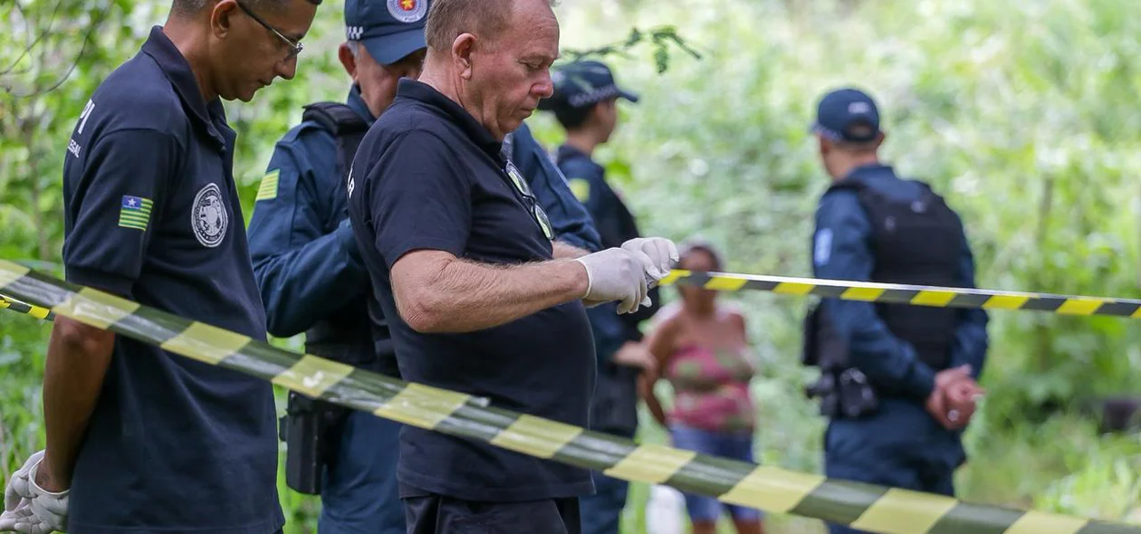 Forças policiais na área