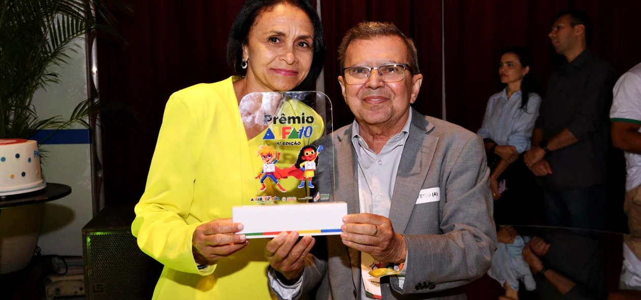 Francinópolis conquista dois prêmios estaduais na educação