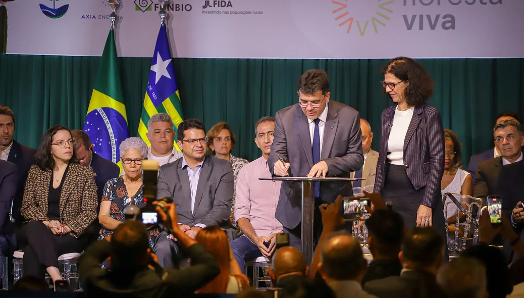 Governador Rafael Fonteles recebeu representantes do Governo Federal