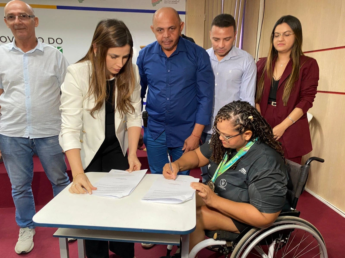 Governo do Piauí assina contratos do Bolsa Atleta Estadual 2026