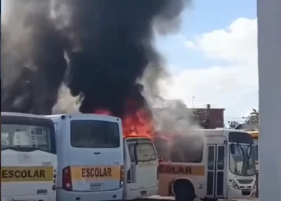 Incêndio em ônibus escolares