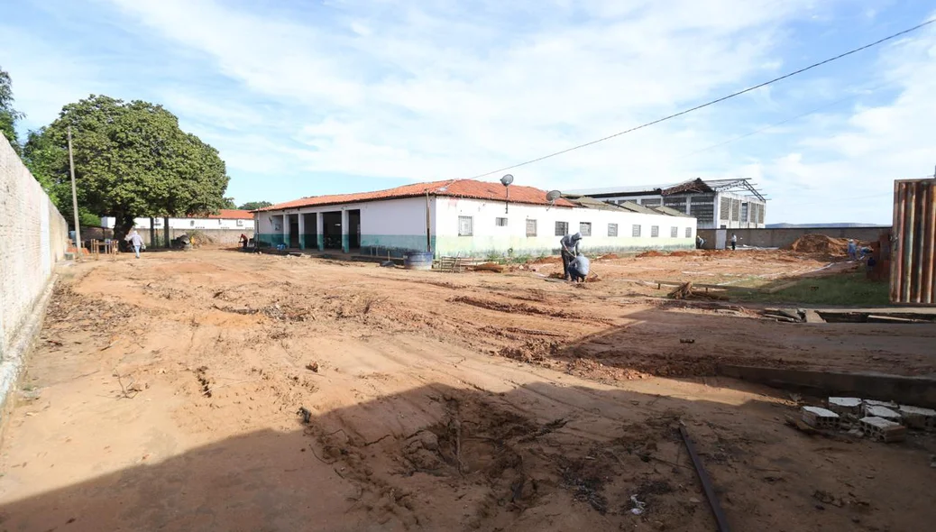 Início da reforma da Escola Enir Guerra