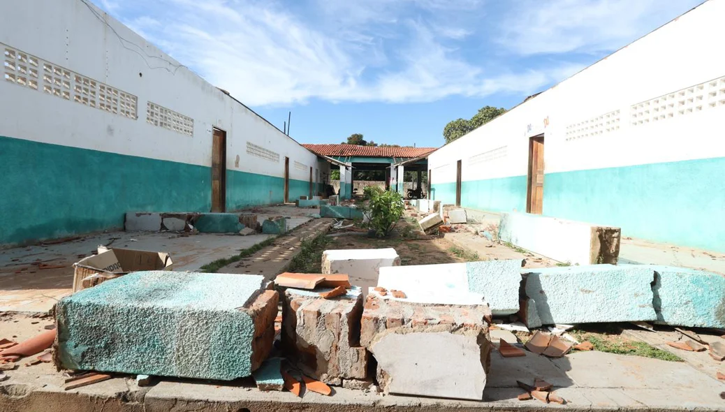 Início da reforma e ampliação da Escola Enir Guerra em Curimatá