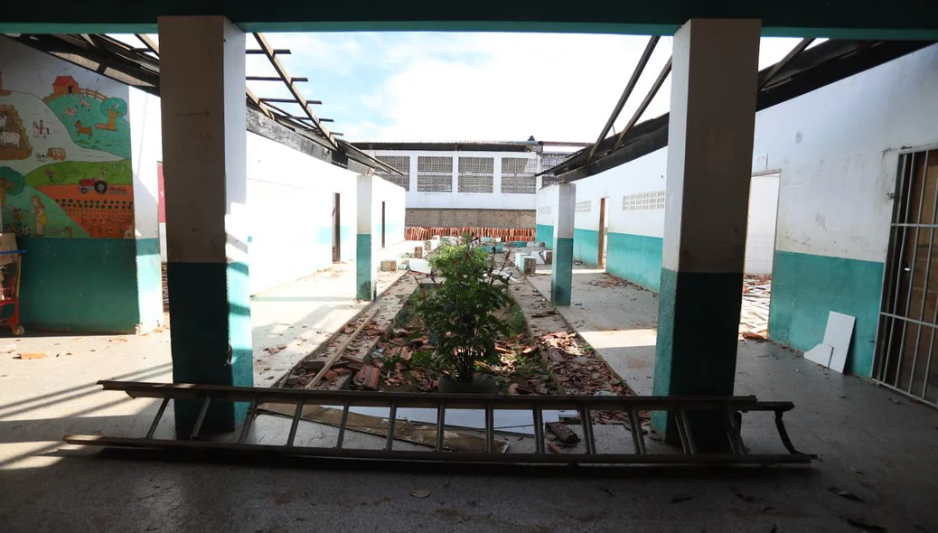 Início da reforma e ampliação da Escola Enir Guerra