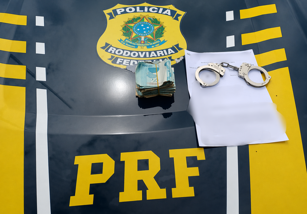 Investigado por homicídio foi preso pela PRF