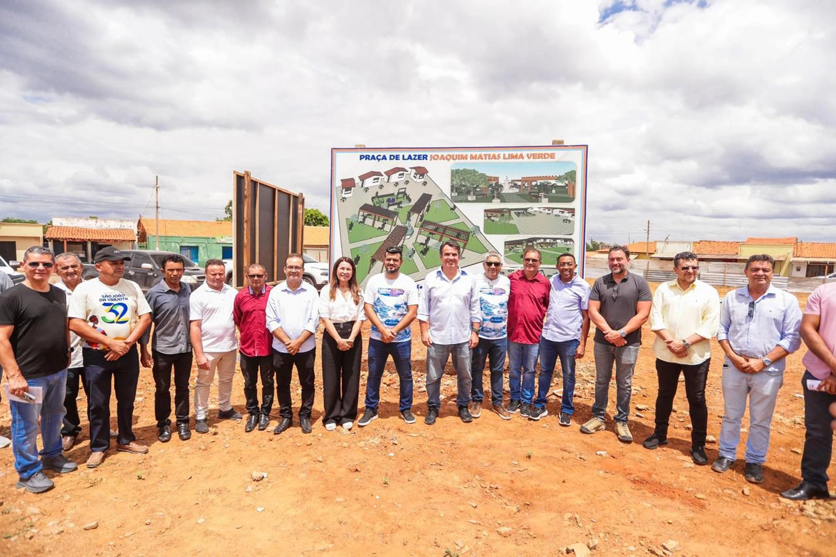 Investimentos de Ciro Nogueira garantem academia de saúde e nova praça em municípios piauienses