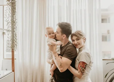 Isabel Veloso e Lucas Bordas com filho
