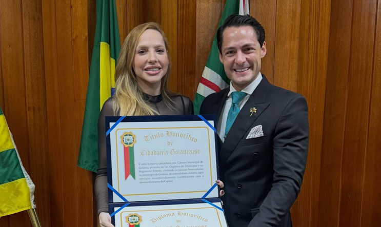 Isabella Paranaguá recebe título de cidadã goianiense
