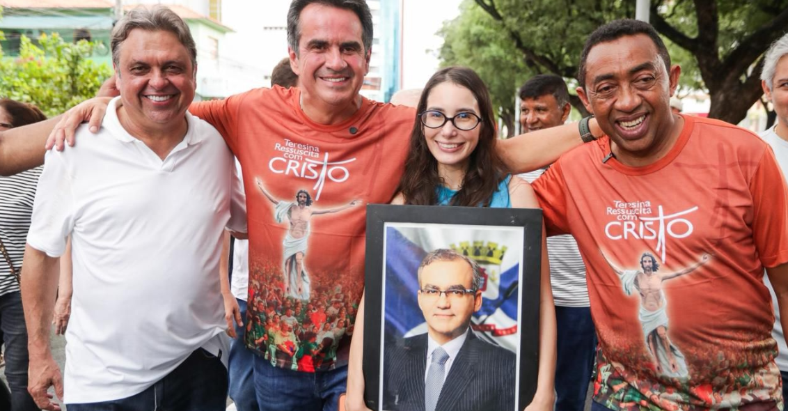 Joel e Ciro participam da Procissão Luminosa pelas ruas de Teresina