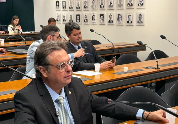 Júlio Arcoverde solicita audiência