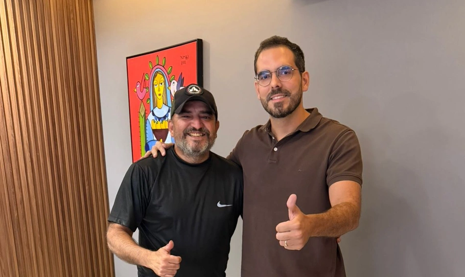 Marcos Aurélio recebe apoio do suplente de vereador Lar do Nando