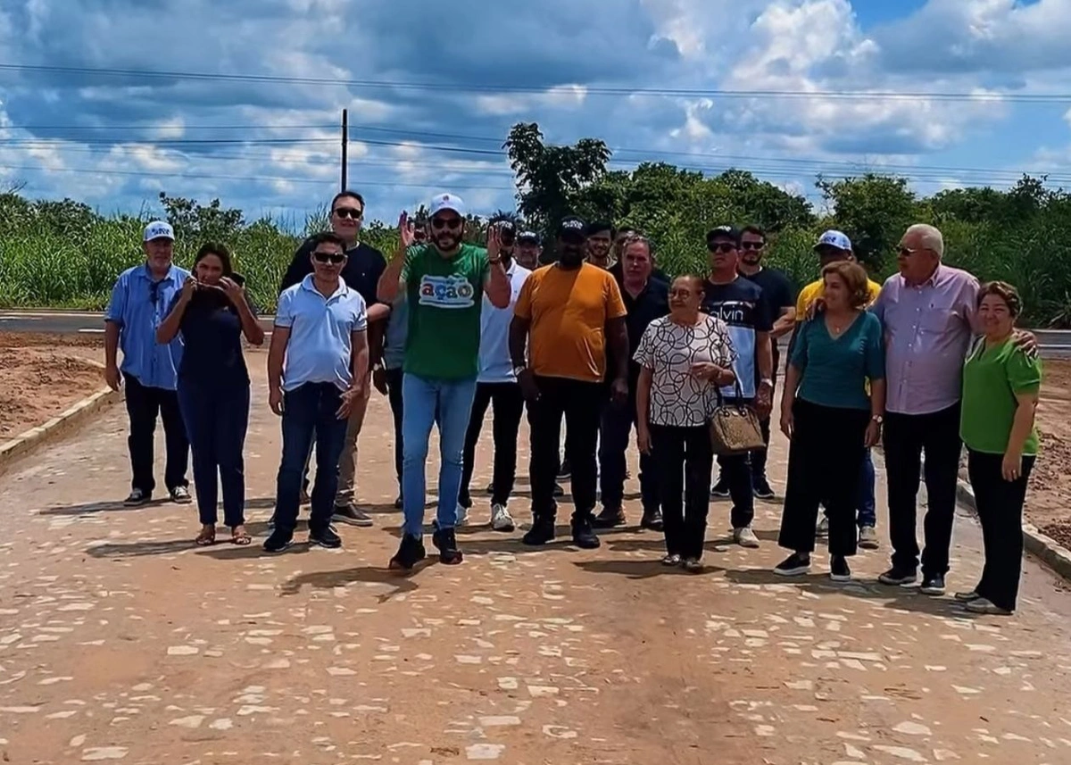 Marcus Kalume entrega 3.000 m² de calçamento