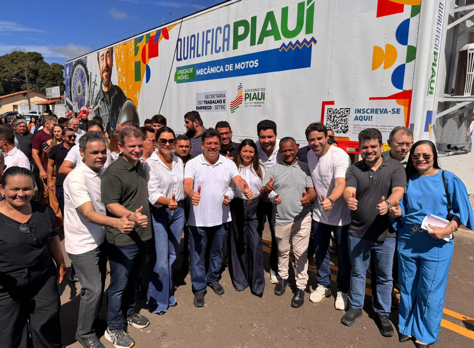 Marden Menezes e Governador Rafael Fonteles entregam obras em Capitão de Campos