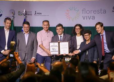 Ministro Waldez Góes e diretora do BNDES, Maria Fernanda Ramos, no Piauí
