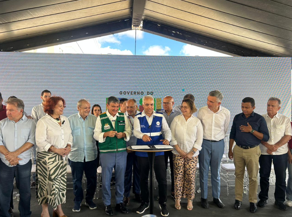 Ministros Wellington Dias e Vladimir Lima visitam obras