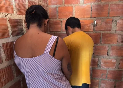 Mulheres presas com 10 tabletes de maconha