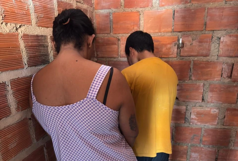 Mulheres presas com 10 tabletes de maconha