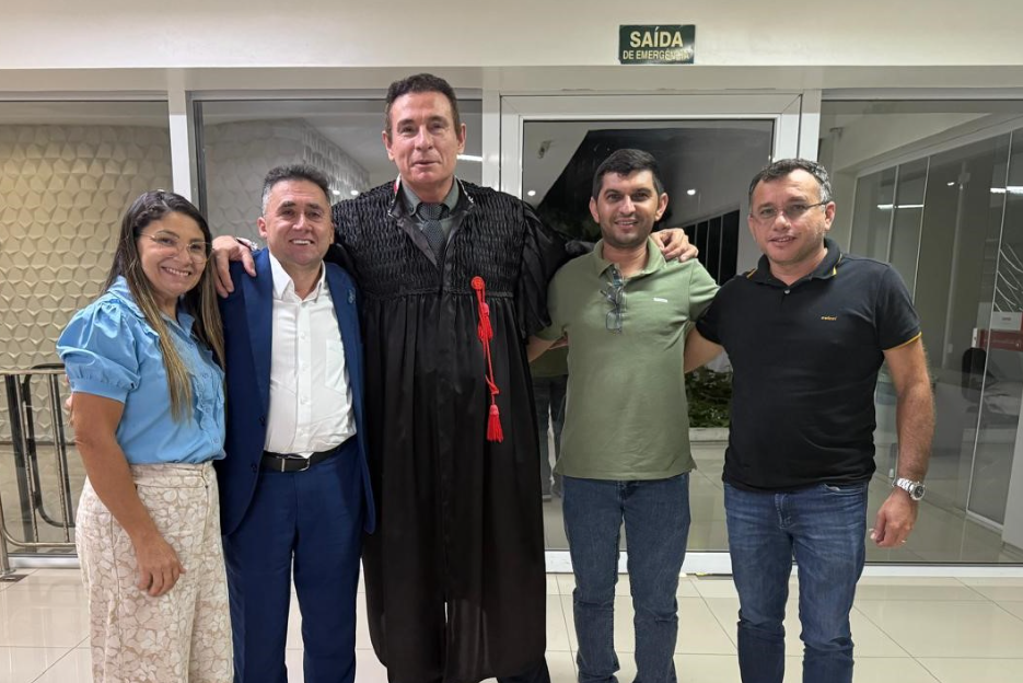 Nonatinho do Sindicato ao lado do promotor João Malato Neto