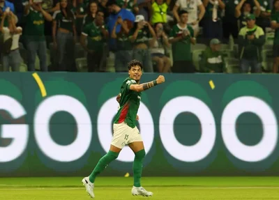 Palmeiras vence Athletico-PR pelo Brasileirão
