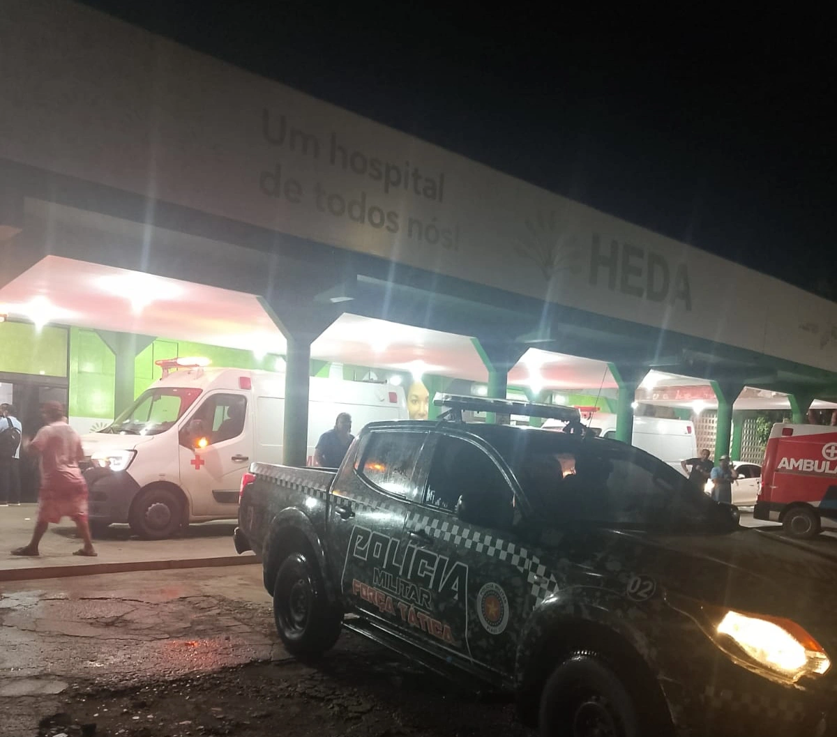 Policiais foram até o HEDA