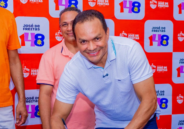 Prefeito Pedro Gomes assina ordem de serviço para pista de caminhada no bairro Cidade Nova