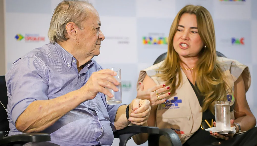 Prefeito Sílvio Mendes e a superintendente do Ministério da Saúde no Piauí, Antônia Leal