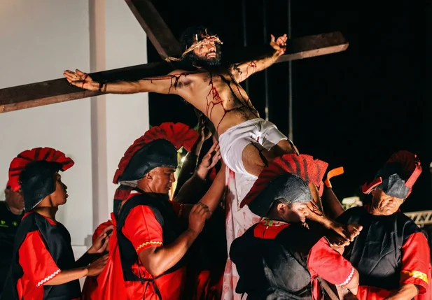 Prefeitura de Alto Longá realiza emocionante Via Sacra na Quinta-feira Santa