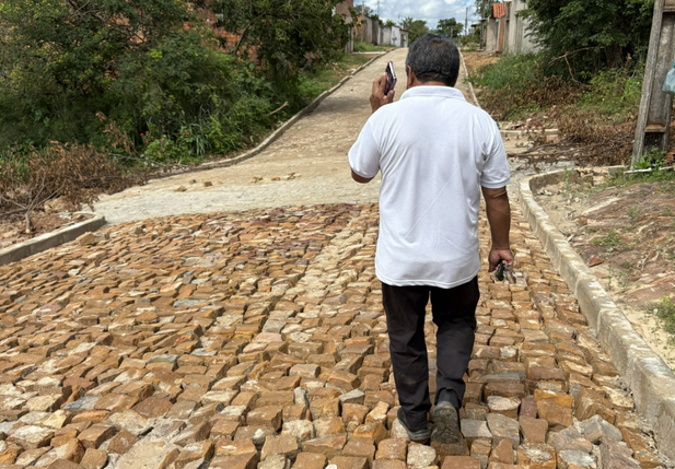 Prefeitura de Esperantina acelera pavimentação em ruas do bairro Novo Milênio