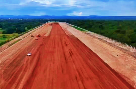 Prefeitura de Piracuruca inicia pavimentação de aeródromo