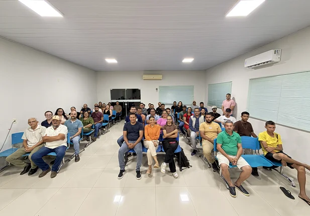 Prefeitura de Ribeiro Gonçalves inicia curso de operação e manutenção de tratores agrícolas