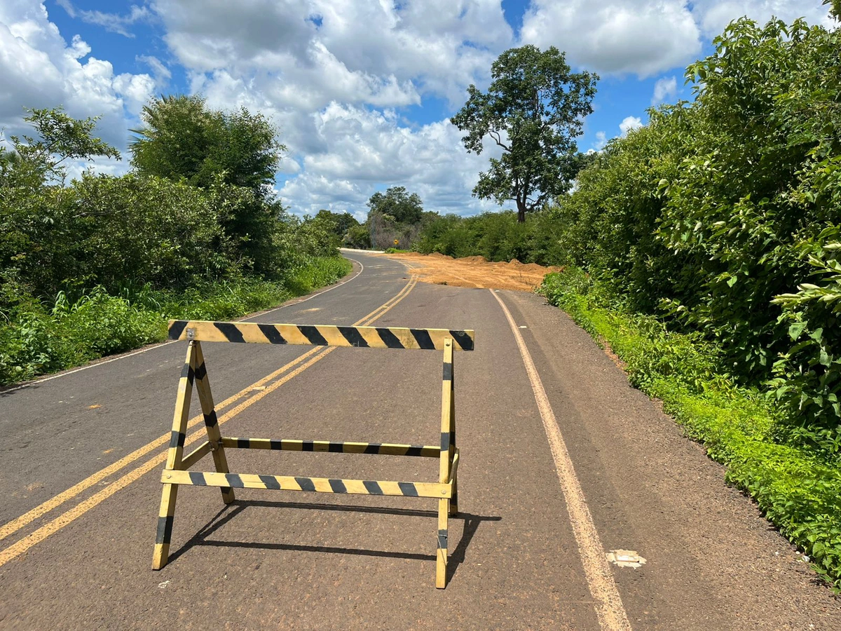 Prefeitura de Sigefredo Pacheco inicia obra de ampliação da pista de caminhada