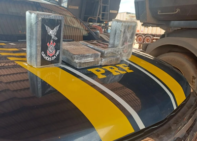 PRF apreende mais de 1 tonelada de cocaína com símbolo da Gaviões da Fiel no Pará