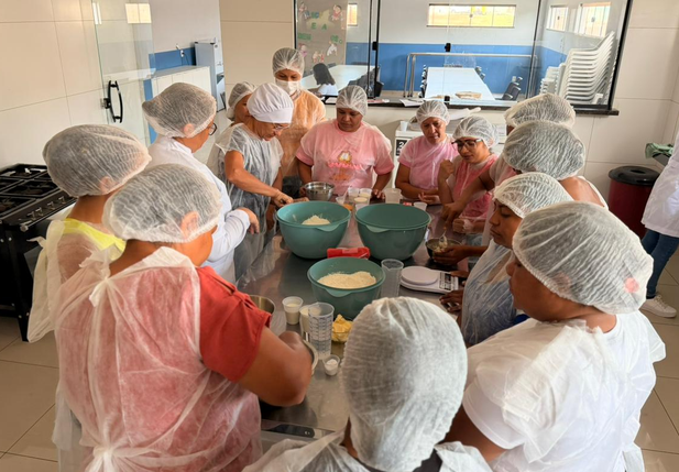 Projeto “Mães na Massa” qualifica mulheres para o mercado de panificação em Uruçuí