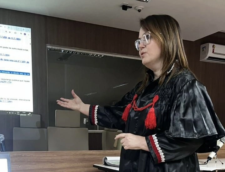 Promotora Ednólia Evangelista de Almeida